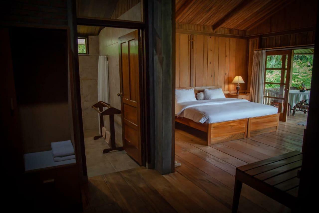 Gardenia Country Inn Tomohon Exterior foto